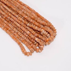 Perles Rondelles Facettées en Pierre de Soleil Naturelle en Gros |   Collier de perles de pierre de lune pêche de 4 mm - Product Image 1