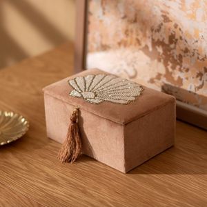 Caja Decorativa de Joyería de Lujo con Perlas de Concha de Mar y Terciopelo, Caja de Empaque para Joyería con Borlas y Bordado de Cuentas, Estilo Americano - Product Image 4