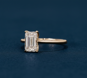 Bague de fiançailles solitaire en or jaune 14 carats avec diamant émeraude de laboratoire de 1,5 carat, VVS2, certifiée IGI, vente en gros - Product Image 2