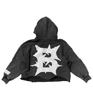 Sudadera con capucha corta de corte cuadrado, diseño minimalista, silueta relajada, tela suave, estilo urbano moderno, confort esencial, estilo diario. - Product Image 2