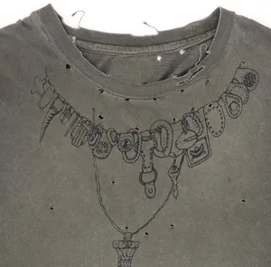 Camiseta de algodón personalizada estilo streetwear con estampado bajo demanda, diseño boxy, efecto desgastado vintage, lavado ácido y pedrería - Product Image 2