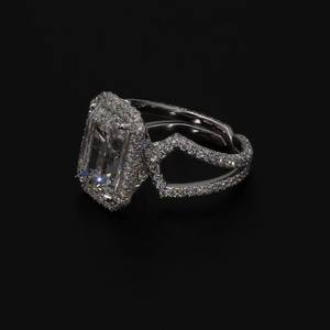 Anillo de Halo con Diamante de Corte Esmeralda Moissanite para Mujer, Plata 925 Original, Regalo Personalizado, Anillo de Diamantes con Banda Única - Product Image 5