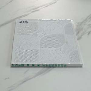 Panneau mural stratifié PVC moderne 600x600mm 975, dalles <span class=keywords><strong>de</strong></span> plafond en plâtre 60x60 blanches pour décoration intérieure et usage hôtelier aux Émirats arabes unis - Product Image 3