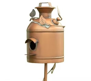 Casa para Pájaros Artística para Jardín, Hecha de Metal Resistente con un Diseño Elegante - Product Image 3