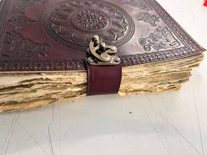 Carnet en cuir véritable gaufré de qualité supérieure, 240 pages, 120 feuilles, carnet vintage avec papier à bords festonnés faits à la main, cuir classique - Product Image 2