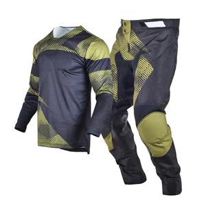 Conjunto de Equipamiento MX Personalizado de Dos Piezas para Motocross, Traje de Carreras Transpirable OEM con Impresión de Logotipo y Acolchado - Product Image 1