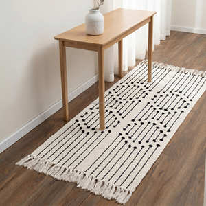 Tapis de couloir en coton bohème avec motif géométrique noir minimaliste pour couloir, entrée, cuisine et intérieurs modernes - Product Image 3