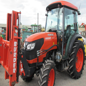 Tractor Agrícola Kubota M8540 4WD de Alta Calidad con Motor Diésel Confiable y Transmisión Resistente para Tareas Agrícolas Exigentes - Product Image 6