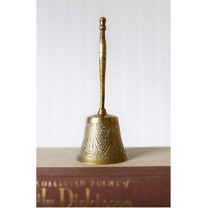 Campana de Mano de Latón Pulido Brillante de Lujo y Calidad Premium con Diseño Floral de Estilo Náutico para Decoración del Hogar o Regalo - Product Image 3