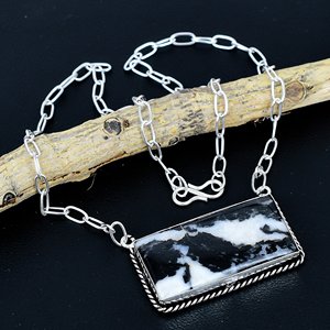 Collar con Colgante de Piedra de Jaspe Búfalo Blanco, Chapado en Plata, Hecho a Mano, Estilo Vintage Cristiano Unisex - Product Image 1