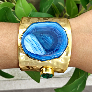 High demand jewelry blue agate slice with apatite quartz open cuff <b>bracelet</b> <b>solid</b> brass 18k gold plated hammered texture band - Product Image 5