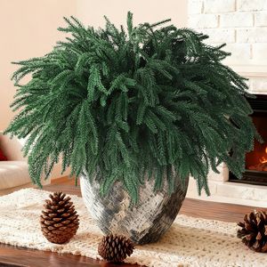 10 tiges de pin de Norfolk artificielles au toucher réel, fausses tiges de verdure de Noël pour la décoration de la maison ou les décorations de Noël au bureau - Product Image 2