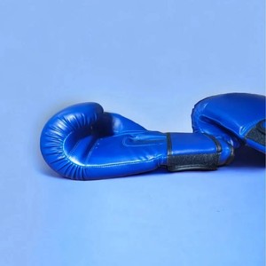 Gants de boxe personnalisés en cuir lacés antidérapants de 8 oz avec crochet pour l'entraînement MMA et fitness, protègent les articulations des mains, unisexe - Product Image 4