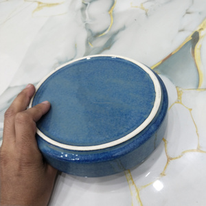 Assiette de service en céramique bleu océan profond pour la restauration moderne et le service, aspect émaillé à la main, en grès, idéale pour la maison et l'hôtellerie - Product Image 4