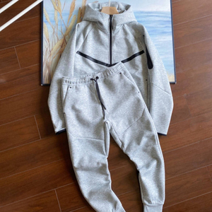 Survêtement homme de haute qualité, sweat à capuche en molleton épais et pantalon cargo - Product Image 1