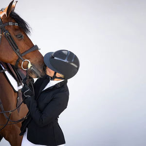 Veste d'équitation haute performance pour usage professionnel équestre, avec matériaux robustes, finition soignée et production en grande série - Product Image 4