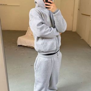 Ensemble de survêtement 2 pièces pour homme, couleur unie, sweat-shirt à capuche avec fermeture éclair et poches latérales, coupe classique, style décontracté tendance - Product Image 4