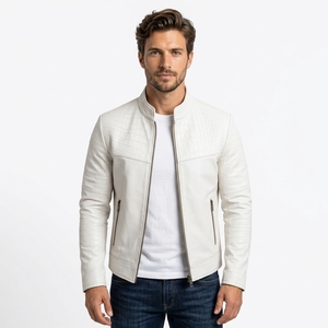 Chaqueta de cuero sintético para hombre, color blanco, con cuello alto, texturizada, con cremallera, estilo casual, para motocicleta, hecha en Pakistán. - Product Image 1