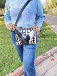 Sac à main en cuir de vachette véritable, dernier cri, motif damier gravé à la main, style bohème vintage, fait main, élégant, sac à bandoulière - Product Image 4