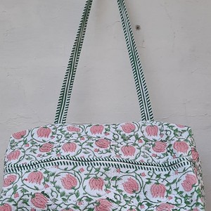 Sac de voyage matelassé en coton pour femme, léger, avec fermeture éclair, grande capacité, pour week-end ou nuitée - Product Image 3