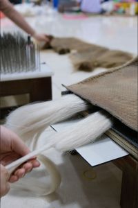 Meilleure qualité Vietnamien Tape-In Extensions de cheveux crus Super Double extrémités tirées de l'usine Prix de gros - Product Image 6