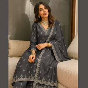 Nuevo conjunto elegante de kurta, salwar y dupatta de algodón bordado para mujer, ideal para oficina y fiestas. - Product Image 1