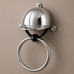 Porte-serviettes au design distinctif en cuir brun foncé, inspiré de l'équipement équestre classique en cuir, construction robuste à fixer au mur - Product Image 6