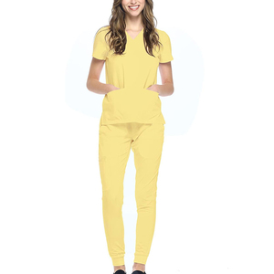 Tenue médicale flexible pour infirmière : haut et pantalon pour les salles d'hôpital, les urgences et les salles de consultation. - Product Image 1
