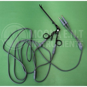 Forceps d'aspiration bipolaire manuel STAMMBERGER pour coagulation endoscopique/microscopique, longueur de travail 12,5 cm et pointe coudée à 15 degrés - Product Image 2