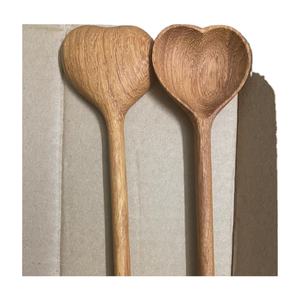 Cuillères en bois avec logo personnalisé Ustensiles de cuisine écologiques sculptés à la main en bois naturel par 99 GOLD DATA - Product Image 1