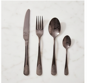Juego de cubiertos metálicos con acabado mate vintage y diseño resistente al óxido para uso en ocasiones de boda. - Product Image 1