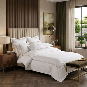 Juego de Fundas de Edredón Geométricas Beige Personalizadas de Quang Thanh Embroidery, Juego de Ropa de Cama de Algodón 250TC, Lavable a Máquina, para Hogar y Bodas - Product Image 1