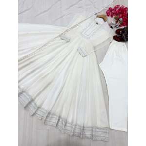 Ensemble de robe Anarkali fantaisie avec dupatta et bas pour les tenues de soirée - Product Image 1