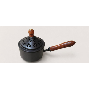 Quemador de Incienso de Metal Negro Mate Hecho a Mano con Mango Ergonómico de Madera, Portátil, para Resina - Product Image 1