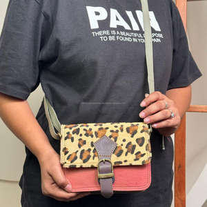 Fabricant de sacs à main à prix raisonnable Sac à bandoulière en cuir recyclé de haute qualité pour femmes, élégant, unique, imprimé animal - Product Image 4