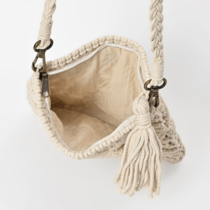 Sac bandoulière en macramé de coton fait main style bohème avec pompon, pochette d'épaule tissée vintage pour femme - Product Image 5