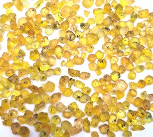 Lote de Gemas Sueltas de Zafiro Amarillo Natural en Bruto de 3-7 mm, 50 CT, con Certificado IGI para la Fabricación de Joyas - Product Image 4