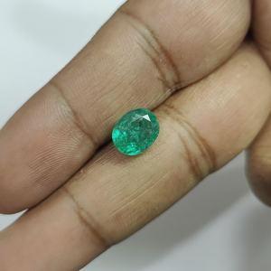 Esmeralda Verde Ovalada de 3.15 Quilates de Zambia, Grado Ratti 3.25 - Product Image 1