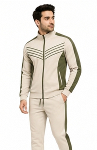 Conjunto Deportivo Personalizado con Cuello Alto para Hombre, Ropa de Gimnasio Ecológica, Chaqueta de Entrenamiento con Cierre y Pantalones Jogger de Algodón y Poliéster - Product Image 5