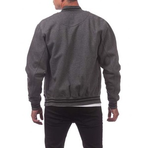 ผู้ผลิต OEM รับผลิตเสื้อแจ็คเก็ตผู้ชายคุณภาพสูงสไตล์วินเทจสำหรับฤดูหนาวและฤดูใบไม้ร่วง เสื้อแจ็คเก็ตเบสบอลแบบวูลสำหรับผู้ชาย เสื้อผ้ากีฬา - Product Image 4