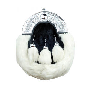 Sporran Escocés de Alta Calidad en Cuero Genuino, Personalizable con Accesorios de Piel, Marca ZIWA - Product Image 1