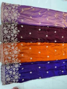 Tissu Rangoli de qualité supérieure, à texture subtile et tombé élégant, au toucher doux, idéal pour les occasions élégantes et les tenues ethniques. - Product Image 4