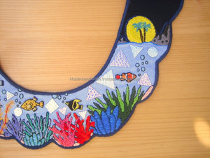 Collar bordado colorido con cuentas de vidrio Pieza de declaración hecha a mano para festivales, funciones y moda diaria - Product Image 2