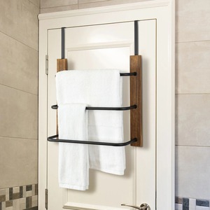 Toallero de madera para puerta, de doble nivel, con barras de metal negro, minimalista, para baño, tipo gancho, desmontable - Product Image 1