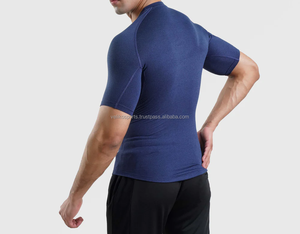 เสื้อไนลอนยาวแบบรัดกล้ามเนื้อสำหรับเล่นยิมแห้งเร็วระบายอากาศได้ดี - Product Image 1