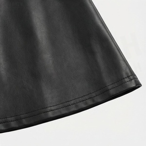 Jupe mini trapèze en similicuir pour femme, taille élastique, plissée brillante, couleur unie, toutes saisons - Product Image 6