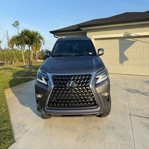 GX 460 SUV Gris Foncé Vue Avant Allée de Garage Modèle 2021 - Product Image 1