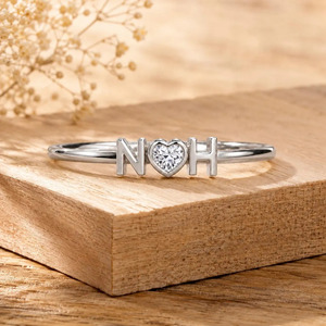 Bague personnalisée en or massif 10K 14K 18K ou platine avec initiale, diamant de laboratoire en forme de cœur certifié IGI, couleur DEF, clarté VS VVS - Product Image 3