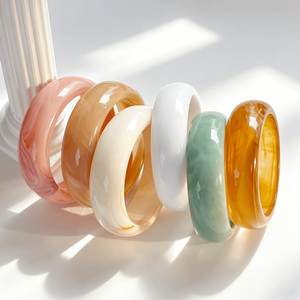 กำไลข้อมือเรซิ่นทำมือ สไตล์หรูหราทันสมัย พร้อมฝีมือประณีต - Product Image 2