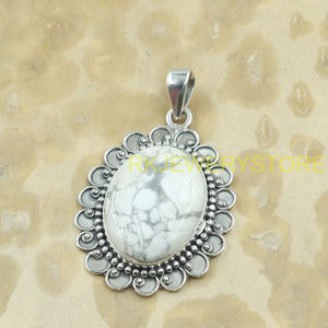 Colgante de Howlite Natural con Plata de Ley 925, Cabujón Ovalado Hecho a Mano, Joyería Boho Vintage Floral, Regalo para Mujer, Unisex - Product Image 5